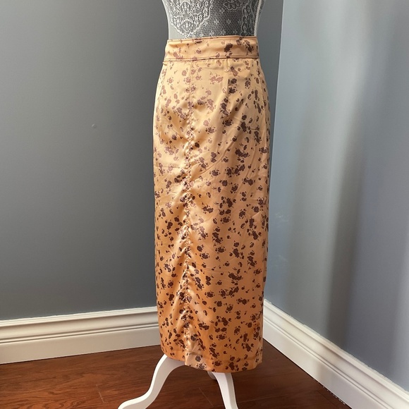 Zara Dresses & Skirts - NWT Zara Skirt